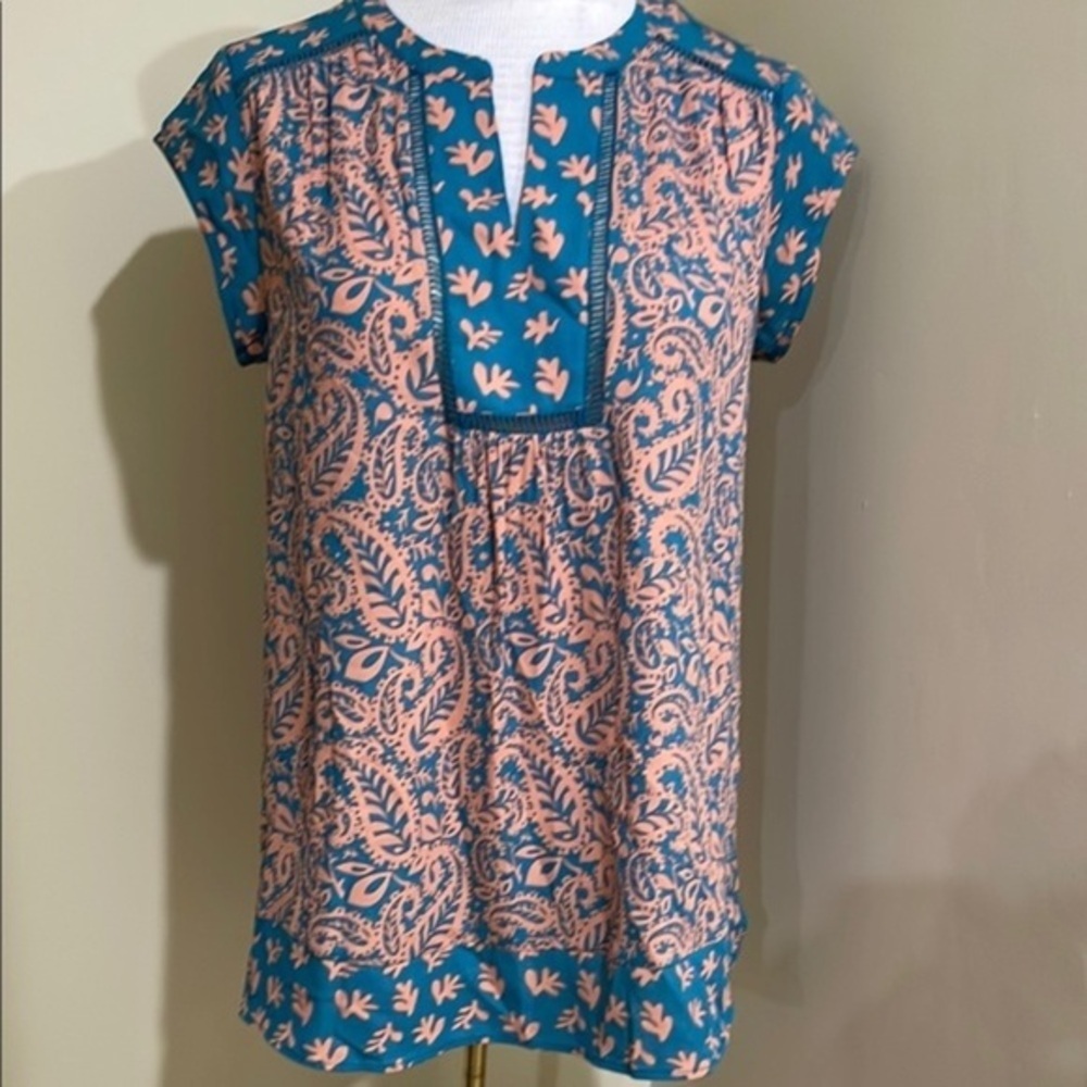 DR2 Women’s Turquoise/Pink Paisley Short Sleeve Pullover Mandarin Collar Blouse